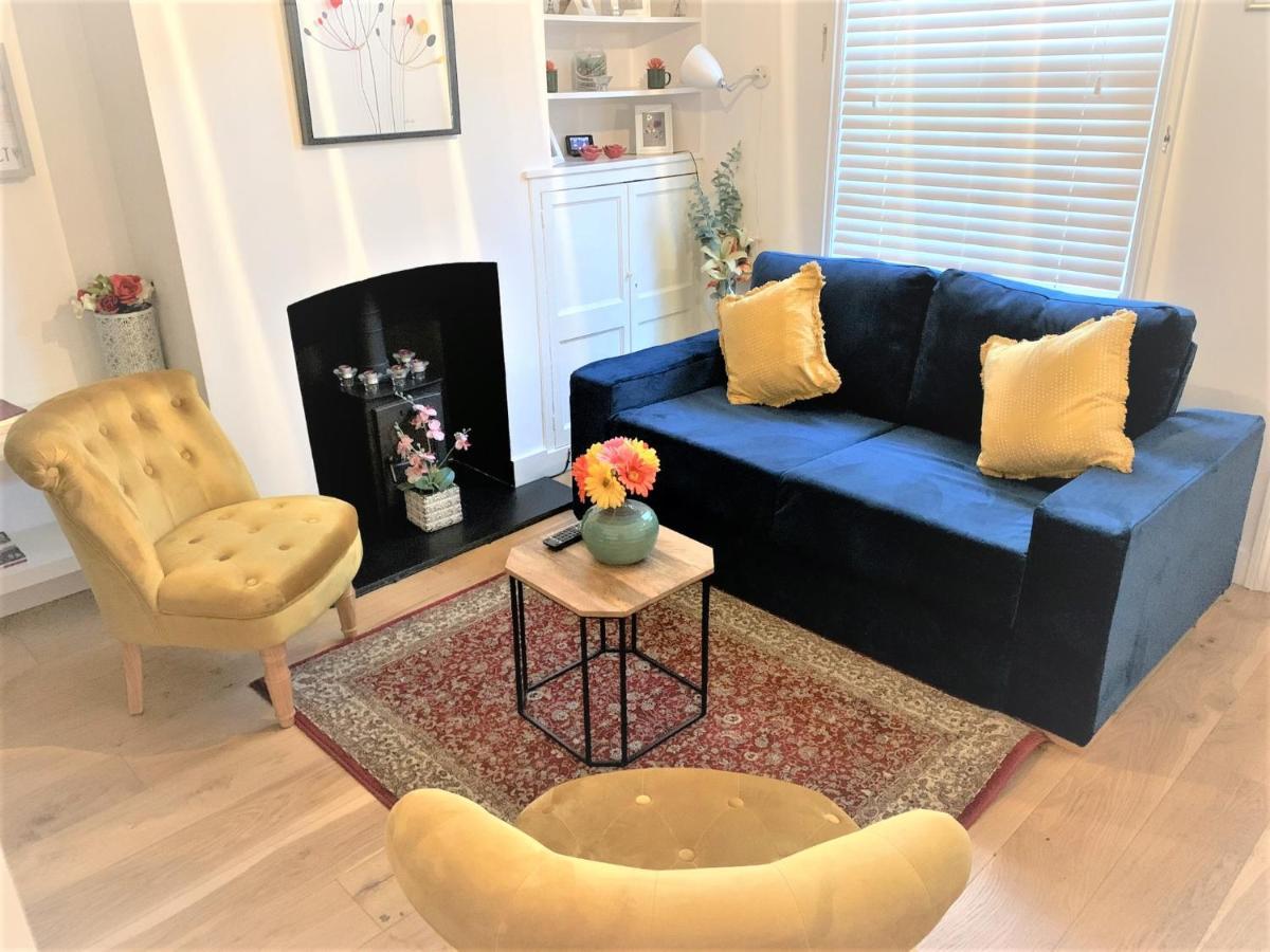 Riverside Channel5 "Holidays Homes In The Sun" Featured Central Canterbury Cottage With Free Parking Exterior foto
